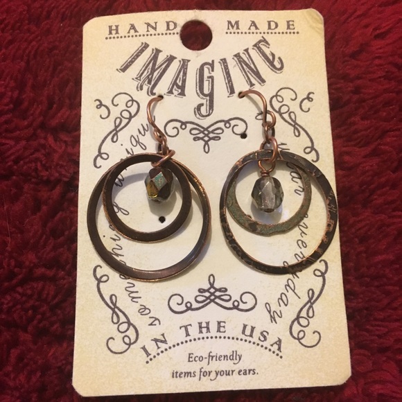 Earrings - Picture 1 of 2